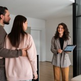 Venda de casas a portugueses