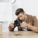 Como poupar dinheiro