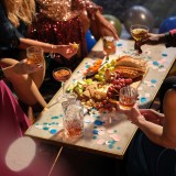 mesa de jantar com amigos