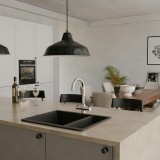 Cozinha com ilha e mesa