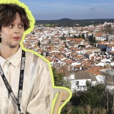 Onde vive Helena Caldeira?