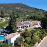 Casas de luxo perto da montanha