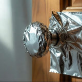 Por qué usar papel de aluminio en los picaportes