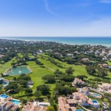 Vale do Lobo property guide