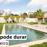 Casas com jardim e piscina