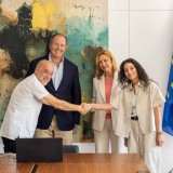 Assinatura de contrato da residência universitária da Universidade NOVA de Lisboa - da esquerda para a direita temos: José Júlio Alferes, Ricardo Kendall, Vera Kendall.e Ana José Teixeira