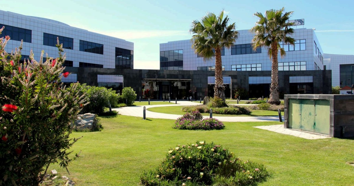 Invest Today in Sintra: Find Prime Commercial Assets Like L Offices