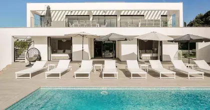 Casa em Lagoa e Carvoeiro, Faro - 2.400.000 euros