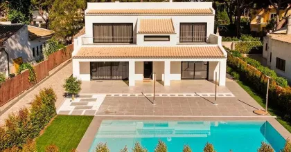 Casa em Quarteira, Faro - 2.150.000 euros