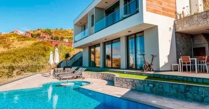 Casa em Fajã da Ovelha, Madeira (Ilha) - 1.800.000 euros